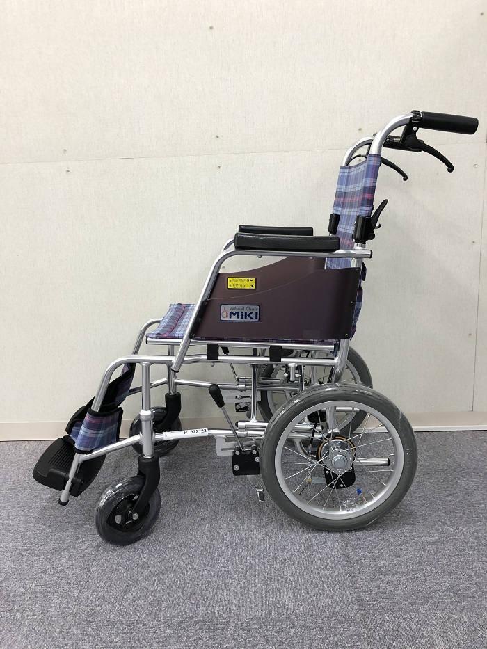 E Shopプライムケア東京 中古車椅子 Skt 1 スタンダード介助式 ミキ 軽い コンパクト スリム